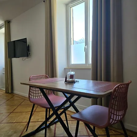 Chez Julie Et Julien דירה